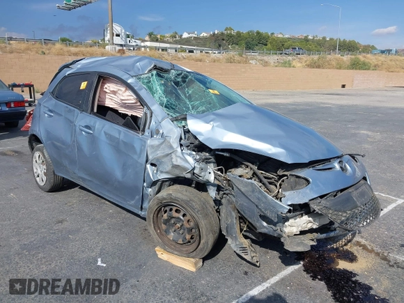 2013 Mazda 2 Sport z VIN JM1DE1KZ4D0163423, wystawiony jako IAAI lot #40404598 z przebiegiem Nie podano mil oraz . Historia ofert i sprzedaży dostępna na DreamBid. Obrazek 1.