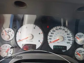 2005 Dodge 3500 SLT z VIN 3D7LS38C15G776041, wystawiony jako IAAI lot #42358059 z przebiegiem 93 860 mil mil oraz . Historia ofert i sprzedaży dostępna na DreamBid. Obrazek 7.