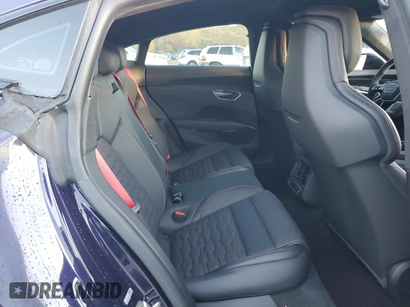 2022 Audi RS e-tron GT z VIN WAUAHBFW1N7903340, wystawiony jako Copart lot #79074014 z przebiegiem 13 755 mil mil oraz Szkoda całkowita • Salvage title. Historia ofert i sprzedaży dostępna na DreamBid. Obrazek 10.