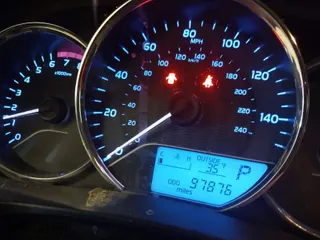 2015 Toyota Corolla L with VIN 2T1BURHE5FC232030, listed as a IAAI auction lot 41649086 with 97,876 mi miles. Bid and sale history available at carsss.com. Image 7.