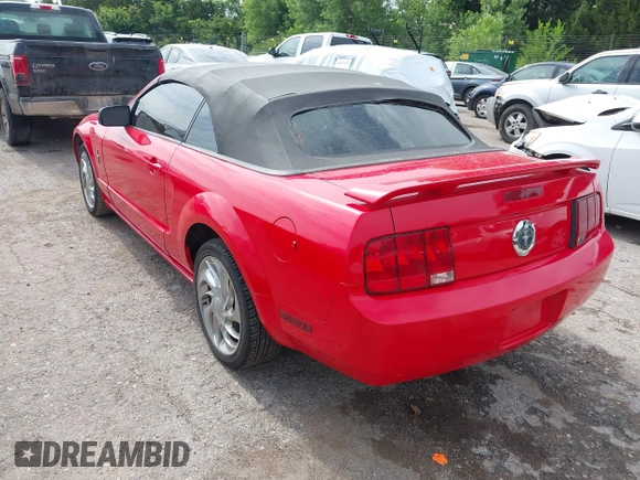 2005 Ford Mustang Deluxe with VIN 1ZVFT84N855183256, listed as a IAAI auction lot 42657956 with 166,398 mi miles and . Bid and sale history available at DreamBid. Image 3.