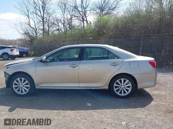 2014 Toyota Camry L with VIN 4T1BF1FKXEU472224, listed as a IAAI auction lot 41922829 with 93,787 mi miles. Bid and sale history available at carsss.com. Image 15.