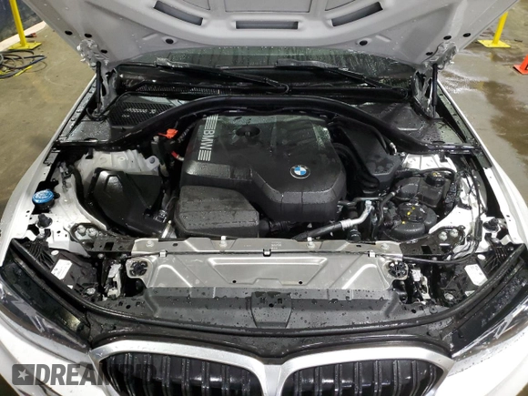 2025 BMW 3 Series 330i xDrive with VIN 3MW89CW01S8F06766, listed as a Copart auction lot 45226055 with 7,422 mi miles and Clean Title. Bid and sale history available at carsss.com. Image 11.