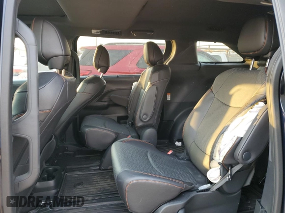 2024 Toyota Sienna LE with VIN 5TDCSKFC8RS146435, listed as a Copart auction lot 88138465 with 2,594 mi miles and Salvage Title. Bid and sale history available at carsss.com. Image 11.