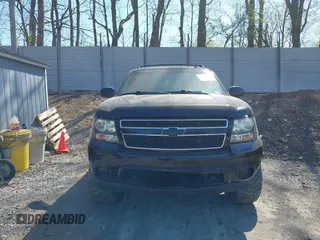 2011 Chevrolet Avalanche LS with VIN 3GNTKEE38BG141508, listed as a IAAI auction lot 42103252 with 107,997 mi miles and . Bid and sale history available at DreamBid. Image 13.