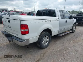 2004 Ford F-150 XL z VIN 1FTPX12594NC24272, wystawiony jako IAAI lot #42630837 z przebiegiem 191 936 mil mil oraz . Historia ofert i sprzedaży dostępna na DreamBid. Obrazek 4.