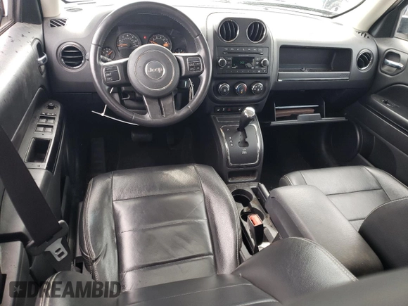 2017 Jeep Patriot High Altitude z VIN 1C4NJRFB4HD196268, wystawiony jako Copart lot #53835805 z przebiegiem 117 110 mil mil oraz Szkoda całkowita • Salvage title. Historia ofert i sprzedaży dostępna na DreamBid. Obrazek 8.