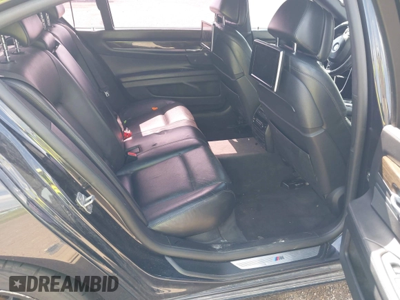 2013 BMW 7 Series 750Li с VIN WBAYE8C5XDD132351, выставлен на аукционе IAAI как лот 42229382 с пробегом 145 088 миль миль и . История ставок и продаж доступна на DreamBid. Изображение 8.
