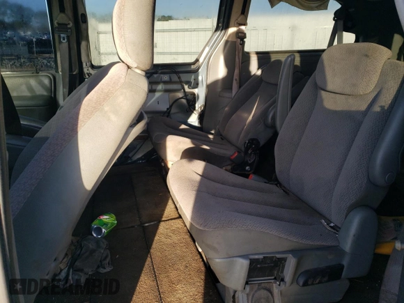 2006 Chrysler Town & Country LWB LX with VIN 1A4GP44RX6B755593, listed as a Copart auction lot 86865424 with 180,325 mi miles and Salvage Title. Bid and sale history available at carsss.com. Image 11.