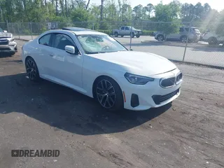 2022 BMW 2 Series 230i z VIN 3MW23CM0XN8C48827, wystawiony jako IAAI lot #42094046 z przebiegiem 41 658 mil mil oraz . Historia ofert i sprzedaży dostępna na DreamBid. Obrazek 1.