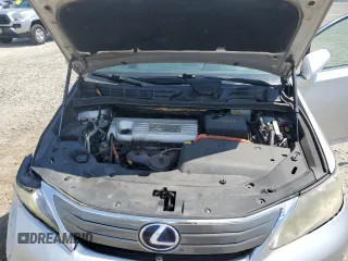 2010 Lexus HS 250h z VIN JTHBB1BA9A2004633, wystawiony jako Copart lot #52732555 z przebiegiem 210 370 mil mil oraz Szkody całkowita. Historia ofert i sprzedaży dostępna na DreamBid. Obrazek 11.