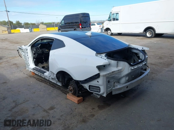 2019 Chevrolet Camaro ZL1 with VIN 1G1FK1R63K0125720, listed as a IAAI auction lot 41725444 with 0 mi miles. Bid and sale history available at carsss.com. Image 3.