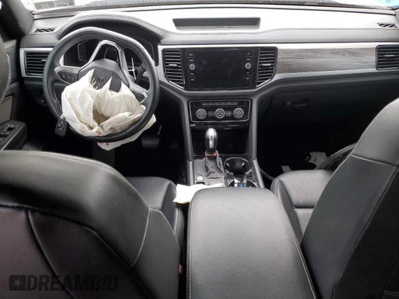 2022 Volkswagen Atlas SE z VIN 1V2KE2CA4NC203892, wystawiony jako Copart lot #46298655 z przebiegiem 39 820 mil mil oraz Szkody całkowita. Historia ofert i sprzedaży dostępna na DreamBid. Obrazek 8.