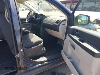 2008 Dodge Grand Caravan SE with VIN 1D8HN44H98B127746, listed as a IAAI auction lot 41987770 with 173,782 mi miles and . Bid and sale history available at DreamBid. Image 5.