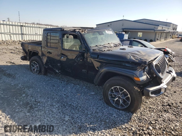 2024 Jeep Gladiator Sport S with VIN 1C6HJTAG3RL105132, listed as a Copart auction lot 48701215 with 576 mi miles and Salvage title. Bid and sale history available at DreamBid. Image 4.