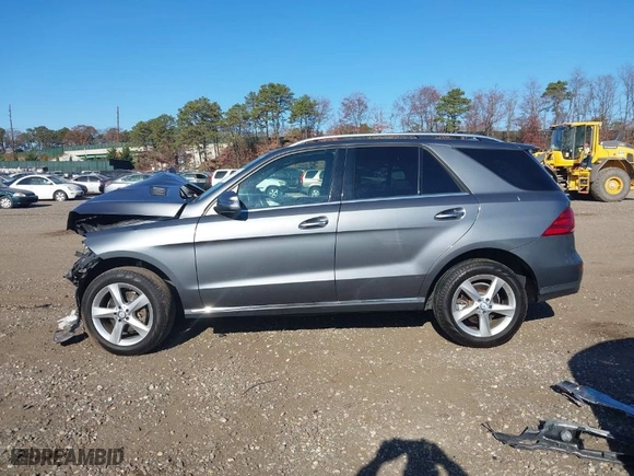 2017 Mercedes-Benz GLE with VIN 4JGDA5HB6HA842330, listed as a IAAI auction lot 40862708 with NaN miles. Bid and sale history available at carsss.com. Image 14.