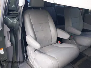 2018 Toyota Sienna XLE with VIN 5TDDZ3DC4JS189540, listed as a IAAI auction lot 42594973 with 103,374 mi miles and . Bid and sale history available at DreamBid. Image 8.
