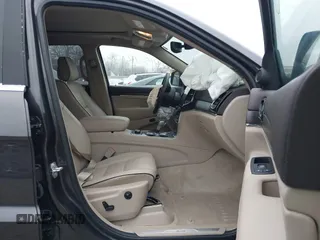 2019 Jeep Grand Cherokee Overland with VIN 1C4RJFCG6KC845761, listed as a IAAI auction lot 41542623 with 11,558 mi miles. Bid and sale history available at carsss.com. Image 5.