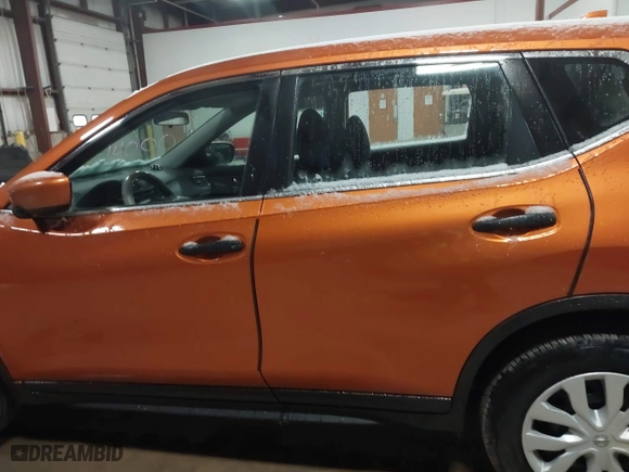 2017 Nissan Rogue SL with VIN JN8AT2MVXHW014000, listed as a IAAI auction lot 41836611 with 152,112 mi miles. Bid and sale history available at carsss.com. Image 14.