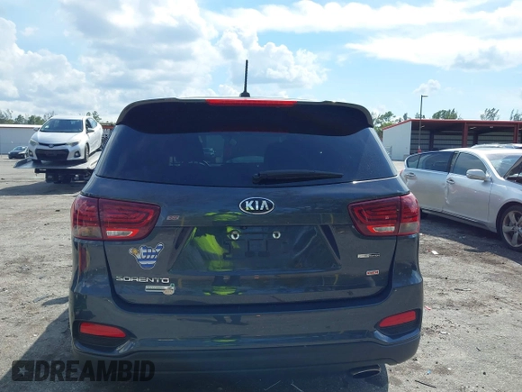 2019 Kia Sorento LX with VIN 5XYPG4A32KG538030, listed as a IAAI auction lot 41628882 with 120,392 mi miles. Bid and sale history available at carsss.com. Image 17.