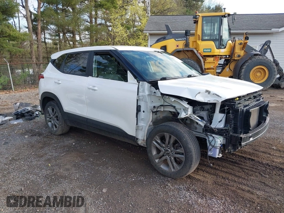 2021 Kia Seltos LX z VIN KNDEPCAA7M7213292, wystawiony jako IAAI lot #42092576 z przebiegiem 35 664 mil mil oraz . Historia ofert i sprzedaży dostępna na DreamBid. Obrazek 1.