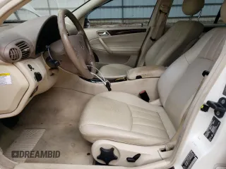 2005 Mercedes-Benz C 240 z VIN WDBRH61J45F597196, wystawiony jako Copart lot #74594094 z przebiegiem 153 537 mil mil oraz Szkoda całkowita • Salvage title. Historia ofert i sprzedaży dostępna na DreamBid. Obrazek 7.