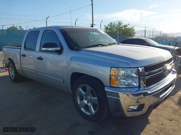 2010 Chevrolet Silverado 1500 LT with VIN 3GCRCSE02AG195809, listed as a IAAI auction lot 42011389 with 94,755 mi miles. Bid and sale history available at carsss.com. Image 1.