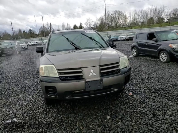 2004 Mitsubishi Endeavor LS with VIN 4A4MN21S74E013411, listed as a Copart auction lot 43638495 with 265,778 mi miles and Salvage Title. Bid and sale history available at carsss.com. Image 11.