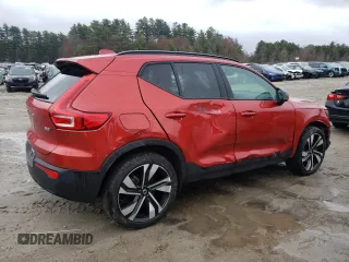 2023 Volvo XC40 Plus Dark Theme с VIN YV4L12UW5P2071775, выставлен на аукционе Copart как лот 51894235 с пробегом 18 883 миль миль и Списание • Salvage title. История ставок и продаж доступна на DreamBid. Изображение 3.