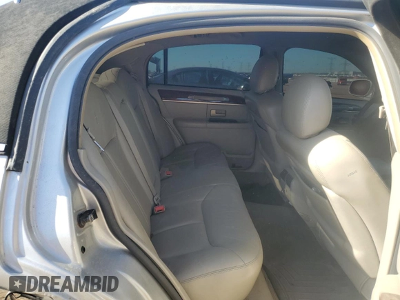 2004 Lincoln Town Car Ultimate z VIN 1LNHM83W94Y625182, wystawiony jako Copart lot #55632185 z przebiegiem 179 597 mil mil oraz Szkoda całkowita • Salvage title. Historia ofert i sprzedaży dostępna na DreamBid. Obrazek 10.