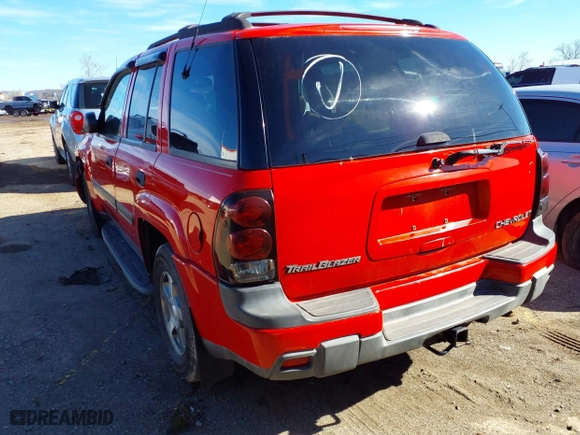 2002 Chevrolet TrailBlazer LS with VIN 1GNDT13S022270744, listed as a IAAI auction lot 41633796 with 133,076 mi miles. Bid and sale history available at carsss.com. Image 3.