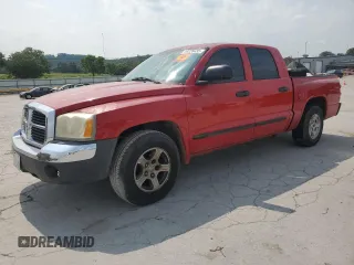2005 Dodge Dakota SLT z VIN 1D7HE48N55S138534, wystawiony jako Copart lot #59226435 z przebiegiem 270 593 mil mil oraz Czysty tytuł • Clean title. Historia ofert i sprzedaży dostępna na DreamBid. Obrazek 1.