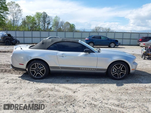 2011 Ford Mustang V6 with VIN 1ZVBP8EM6B5112240, listed as a IAAI auction lot 42030995 with 191,205 mi miles and . Bid and sale history available at carsss.com. Image 6.