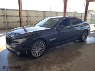 2012 BMW 7 Series 750i xDrive with VIN WBAKC6C56CC395988, listed as a Copart auction lot 43082145 with 58,589 mi miles and Salvage Title. Bid and sale history available at carsss.com. Image 1.