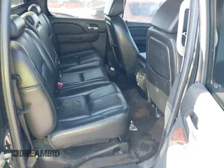 2007 Chevrolet Avalanche LTZ with VIN 3GNEC12J17G182393, listed as a IAAI auction lot 41871001 with 186,925 mi miles and . Bid and sale history available at DreamBid. Image 8.