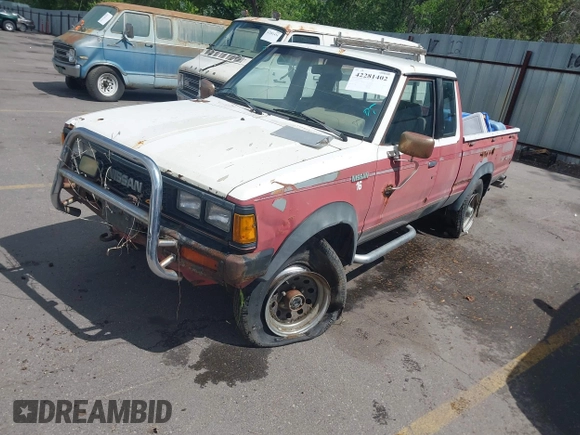 1984 Datsun 720 z VIN JN6ND06Y5EW020107, wystawiony jako IAAI lot #42281402 z przebiegiem 224 687 mil mil oraz . Historia ofert i sprzedaży dostępna na DreamBid. Obrazek 2.