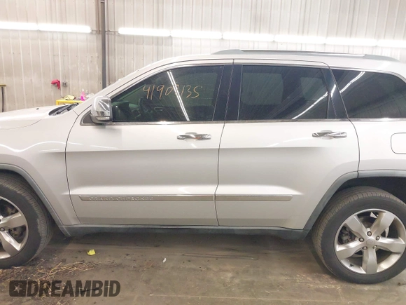2012 Jeep Grand Cherokee Limited with VIN 1C4RJEBT0CC206480, listed as a IAAI auction lot 41902135 with 182,988 mi miles. Bid and sale history available at carsss.com. Image 14.