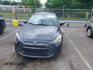 2016 Scion iA z VIN 3MYDLBZV5GY133972, wystawiony jako IAAI lot #42260164 z przebiegiem 156 981 mil mil oraz . Historia ofert i sprzedaży dostępna na DreamBid. Obrazek 13.