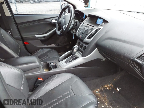 2014 Ford Focus SE with VIN 1FADP3K29EL118525, listed as a IAAI auction lot 41843058 with 153,158 mi miles. Bid and sale history available at carsss.com. Image 5.