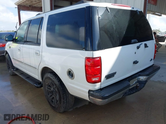 2002 Ford Expedition XLT с VIN 1FMRU15W62LA56553, выставлен на аукционе IAAI как лот 42454364 с пробегом Не указан миль и . История ставок и продаж доступна на DreamBid. Изображение 3.