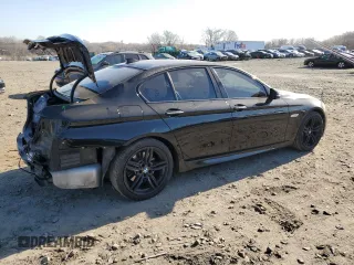 2016 BMW 5 Series 550i xDrive z VIN WBAKP9C54GD980929, wystawiony jako Copart lot #49449355 z przebiegiem 186 549 mil mil oraz Szkoda całkowita • Salvage title. Historia ofert i sprzedaży dostępna na DreamBid. Obrazek 3.