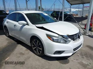 2017 Nissan Altima SR with VIN 1N4AL3AP0HC154247, listed as a IAAI auction lot 41868668 with 95,400 mi miles and . Bid and sale history available at carsss.com. Image 1.