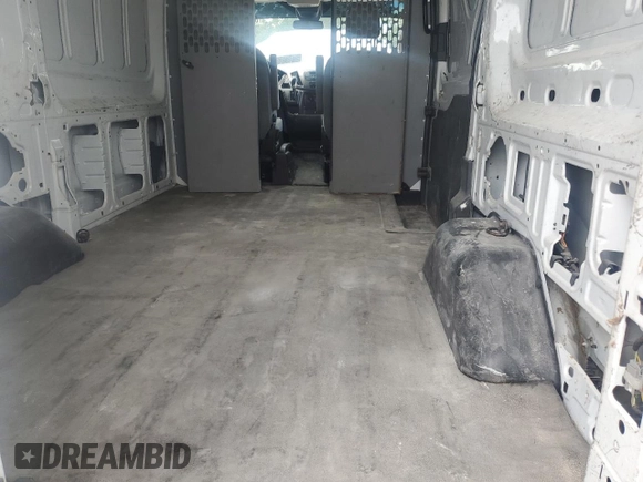 2019 Ford Transit с VIN 1FTYR1CM9KKA74540, выставлен на аукционе Copart как лот 69270944 с пробегом 185 304 миль миль и Списание • Salvage title. История ставок и продаж доступна на DreamBid. Изображение 12.
