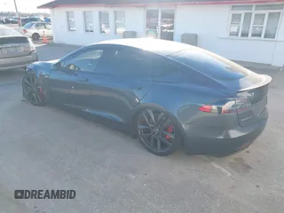 2016 Tesla Model S 90D с VIN 5YJSA1E4XGF139295, выставлен на аукционе IAAI как лот 41292861 с пробегом 72 235 миль миль и . История ставок и продаж доступна на DreamBid. Изображение 3.