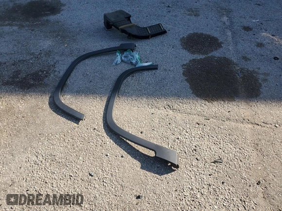 2019 Jeep Cherokee Limited с VIN 1C4PJLDB7KD185202, выставлен на аукционе Copart как лот 60878935 с пробегом 114 509 миль миль и Списание • Salvage title. История ставок и продаж доступна на DreamBid. Изображение 13.