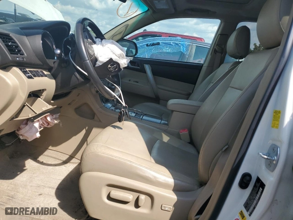 2010 Toyota Highlander SE with VIN 5TDJK3EH7AS010179, listed as a Copart auction lot 66545244 with 220,607 mi miles and Salvage Title. Bid and sale history available at carsss.com. Image 7.