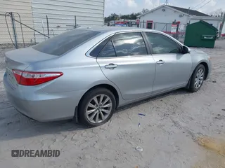 2015 Toyota Camry XLE with VIN 4T1BF1FK8FU489850, listed as a IAAI auction lot 41555007 with 182,206 mi miles and . Bid and sale history available at DreamBid. Image 4.