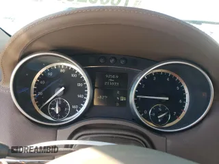 2010 Mercedes-Benz GL-Class GL 450 with VIN 4JGBF7BE8AA595373, listed as a Copart auction lot 73852304 with 211,033 mi miles and Salvage Title. Bid and sale history available at carsss.com. Image 9.