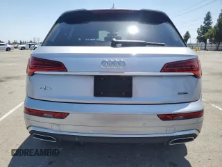 2024 Audi Q5 S line Premium z VIN WA1GAAFY5R2067008, wystawiony jako Copart lot #57522215 z przebiegiem 10 233 mil mil oraz Szkoda całkowita • Salvage title. Historia ofert i sprzedaży dostępna na DreamBid. Obrazek 6.