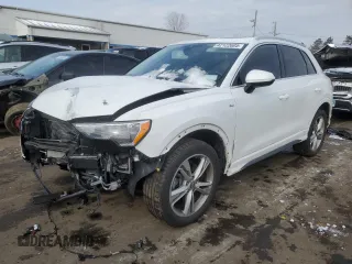 2020 Audi Q3 S line Premium with VIN WA1DECF31L1125362, listed as a Copart auction lot 42122605 with 39,407 mi miles and Salvage Title. Bid and sale history available at carsss.com. Image 1.